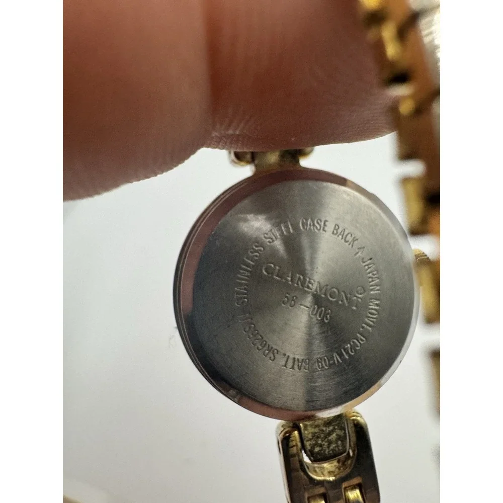 Vintage Woman's‎ Claremont Gold Tone Stretch Wrist Watch